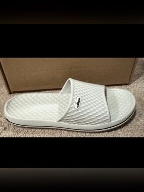 Heva Men’s Classic Slide Sandals Waterproof Gray Size 10 M US